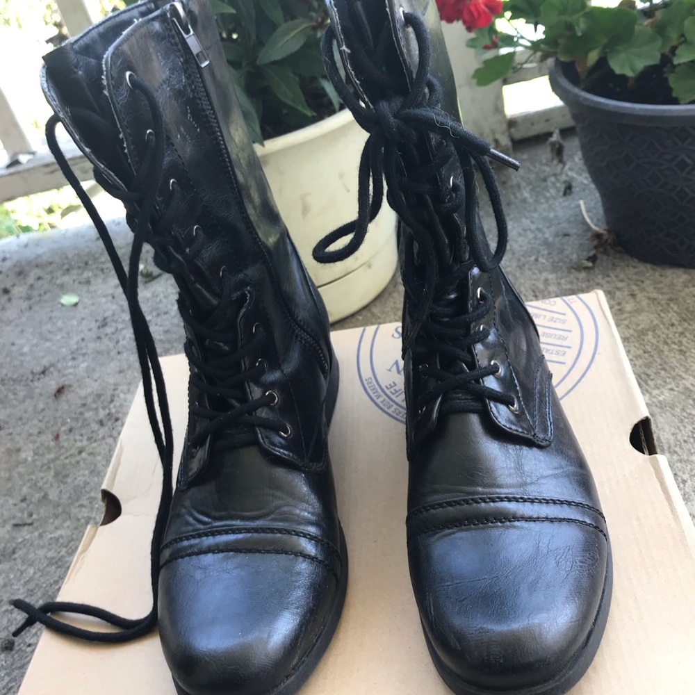 American Eagle Outfitter’s Boots